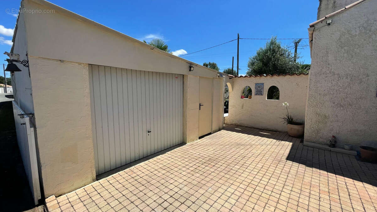 Maison à PONT-L&#039;ABBE-D&#039;ARNOULT