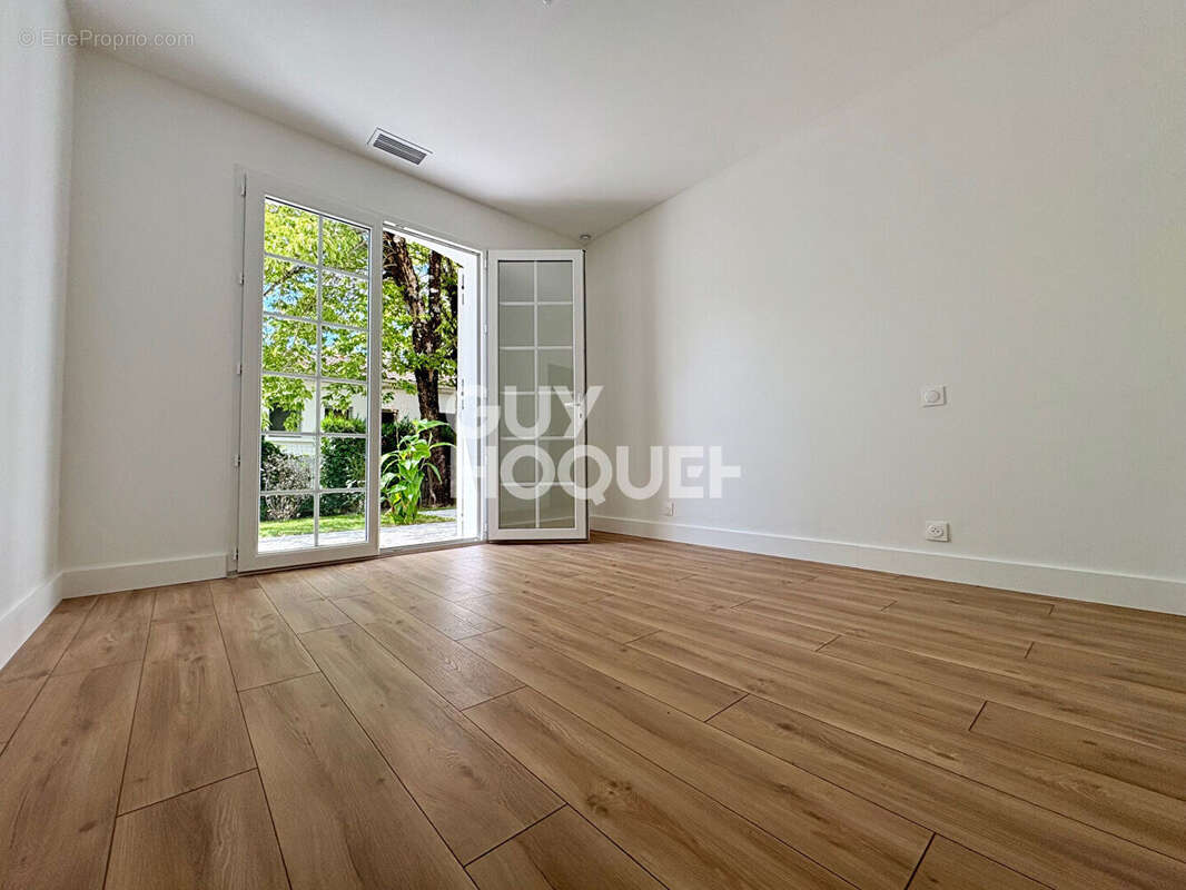 Maison à VILLENAVE-D&#039;ORNON