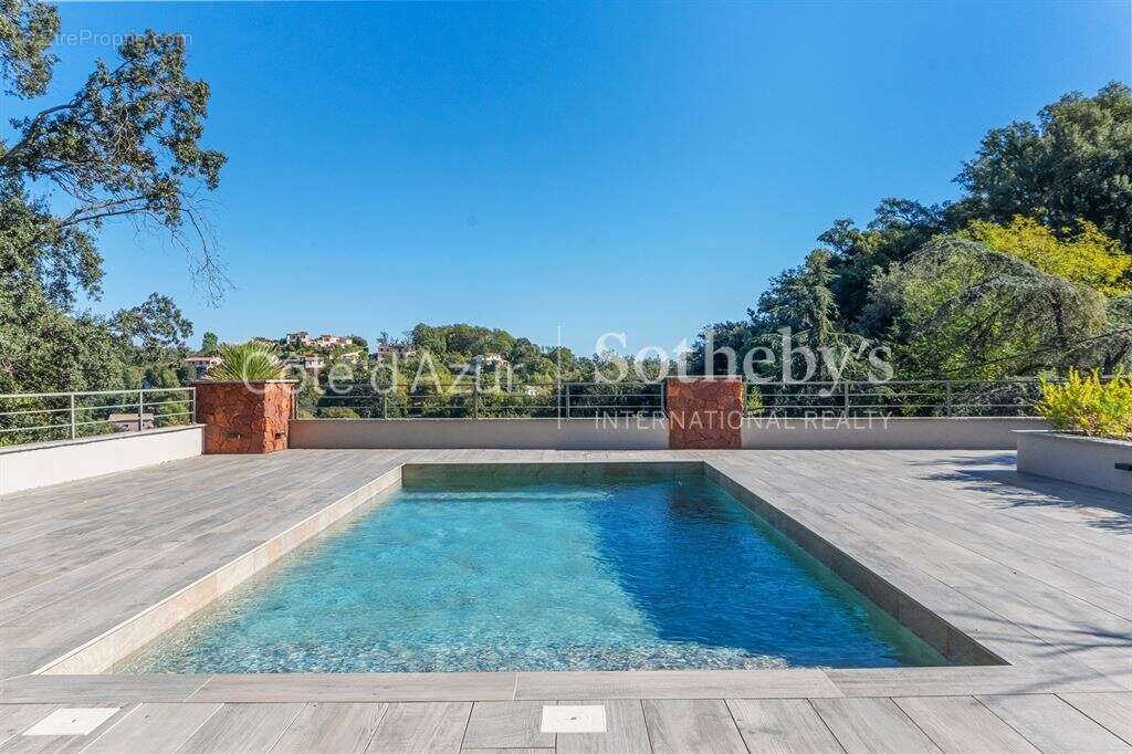 Appartement à LES ADRETS-DE-L'ESTEREL