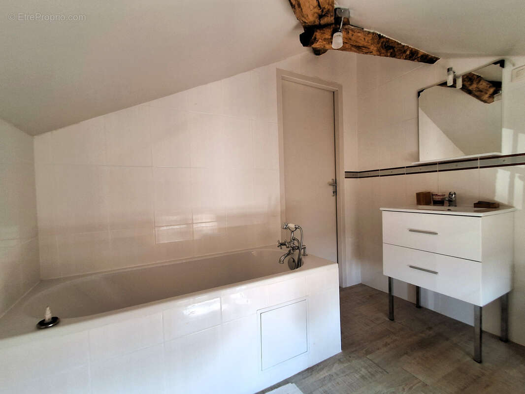 Maison à CASTELSAGRAT