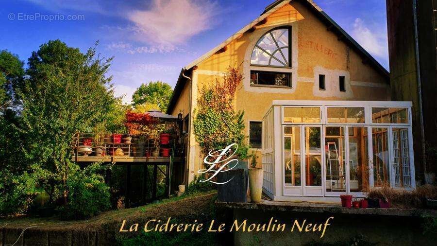 312 m² à Souligne-Sous-Ballon  - photo 2351