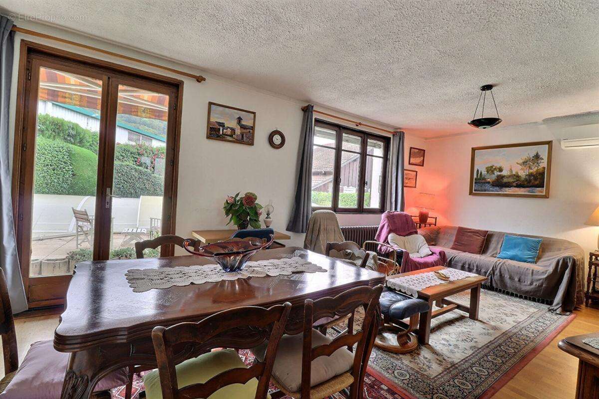 Maison à LA ROCHETTE