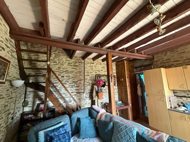 Maison à CUZION