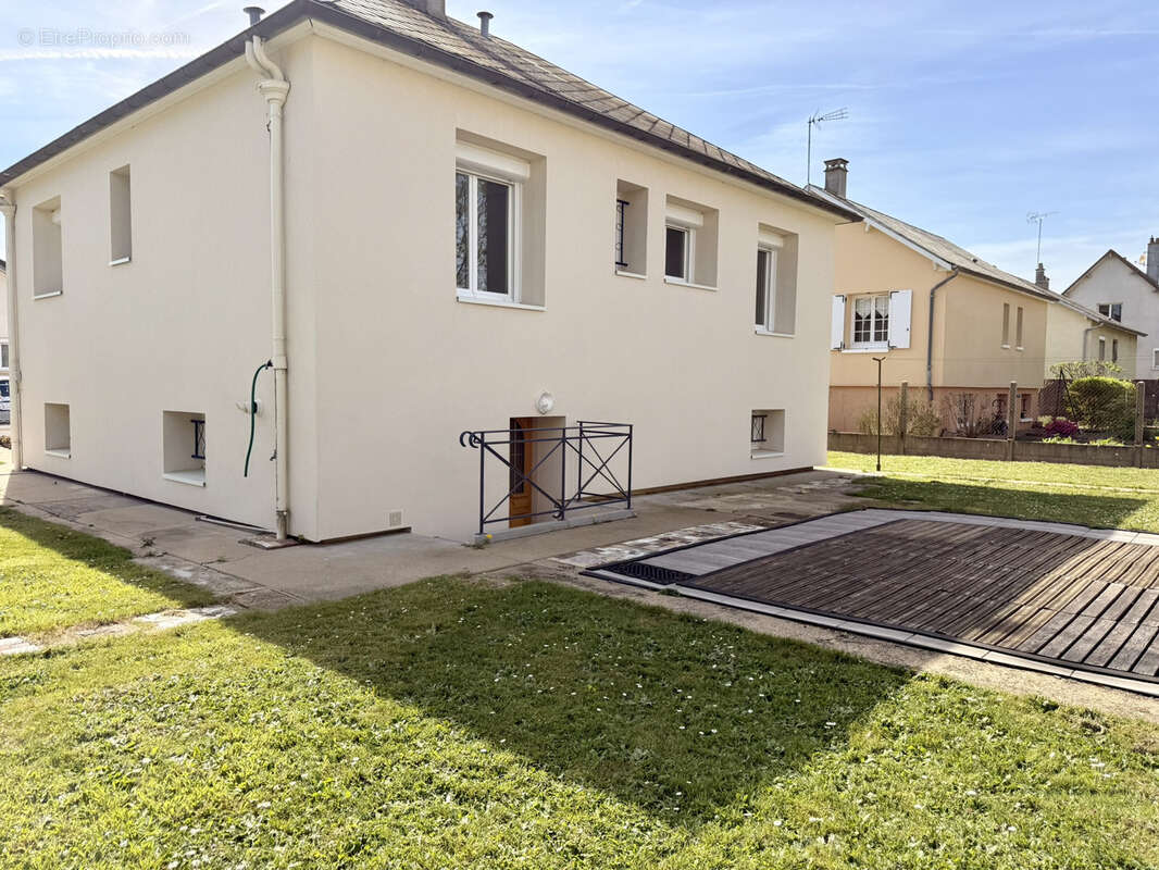 Maison à CLOYES-SUR-LE-LOIR
