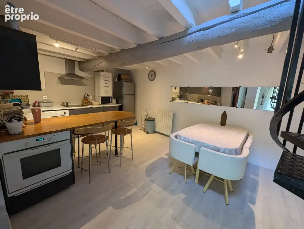 Maison de ville avec terrasse de 25 m2, cour et climatisation — Nîmes Centre / Croix de Fer - photo 12