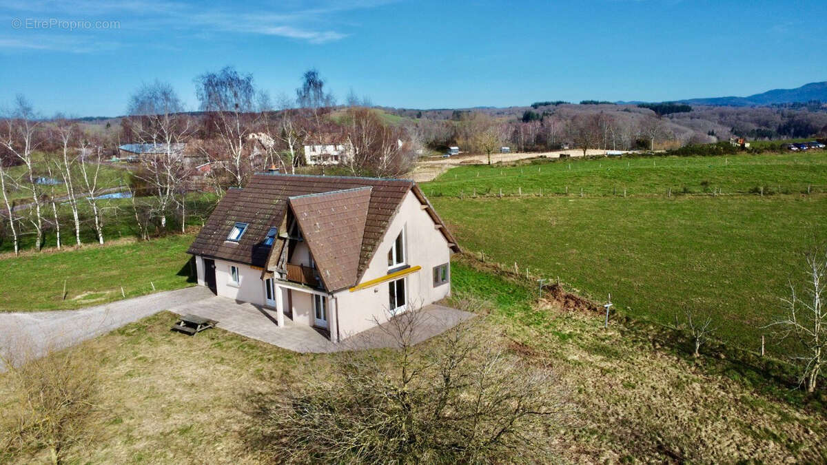 Maison à ESMOULIERES