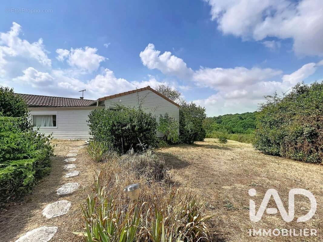 Maison 240 m² à Cours  - photo 5