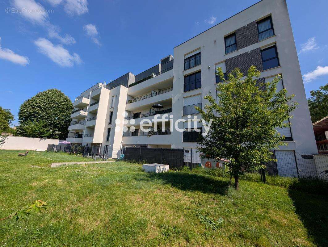 Appartement à ENGHIEN-LES-BAINS