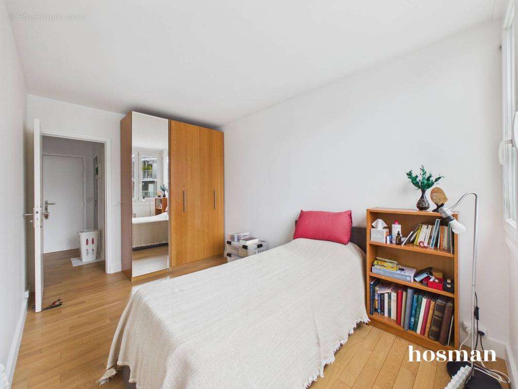 Appartement à PARIS-14E