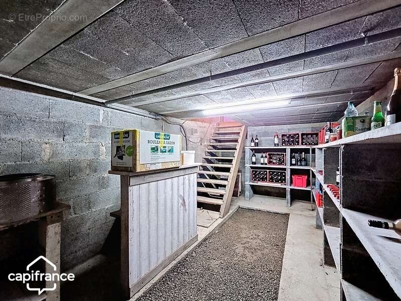 Maison de plain-pied 121 m² – 3 chambres – 3 garages (87m²) – terrain clos 1 454 m² – Boussais (79) proche Airvault - photo 15