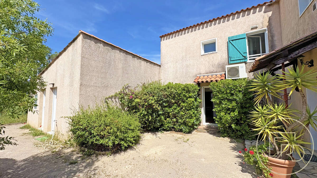 Maison à HYERES