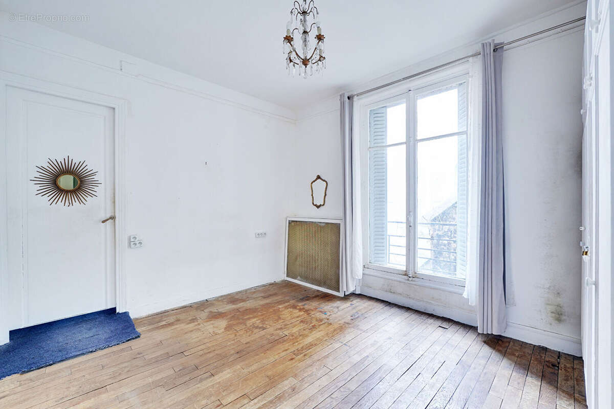 Appartement à PARIS-18E