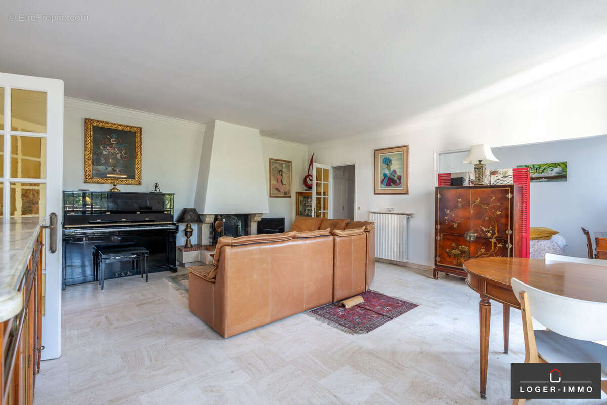 Maison à SAINT-MAUR-DES-FOSSES
