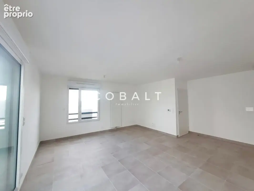 Appartement T1 - 2023 - 35.80 m2 - Terrasse - Parking + Cave + Local à vélos - photo 4