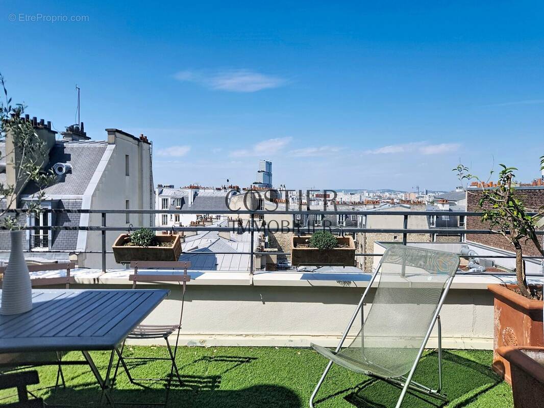 Appartement à PARIS-17E