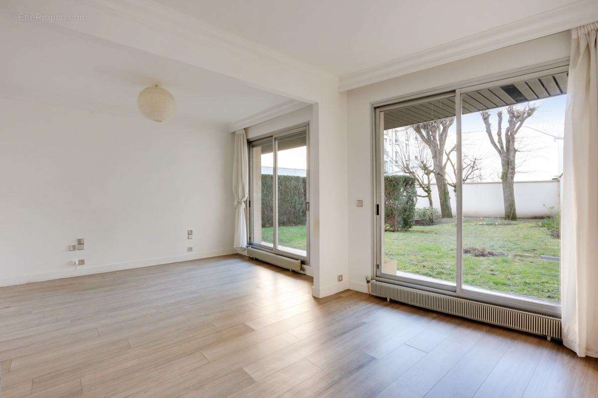 Appartement à FONTENAY-SOUS-BOIS