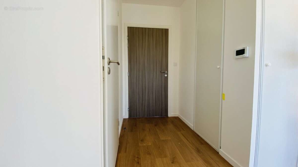 Dpt Finistère (29), à vendre QUIMPER appartement T2 meublé situé au dernier étage de 45,51 m² habitable - Balcon- Parking souter - photo 5