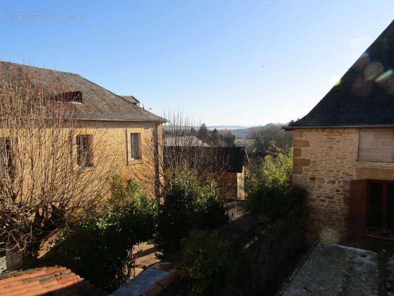 Maison à SALIGNAC-EYVIGUES