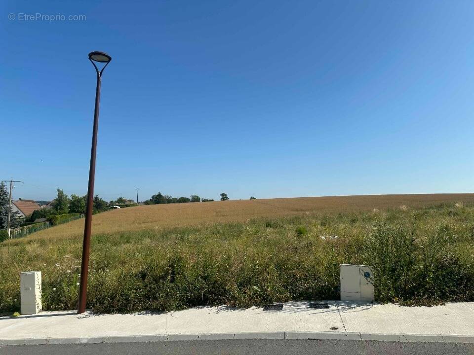 Terrain à ERAGNY-SUR-EPTE