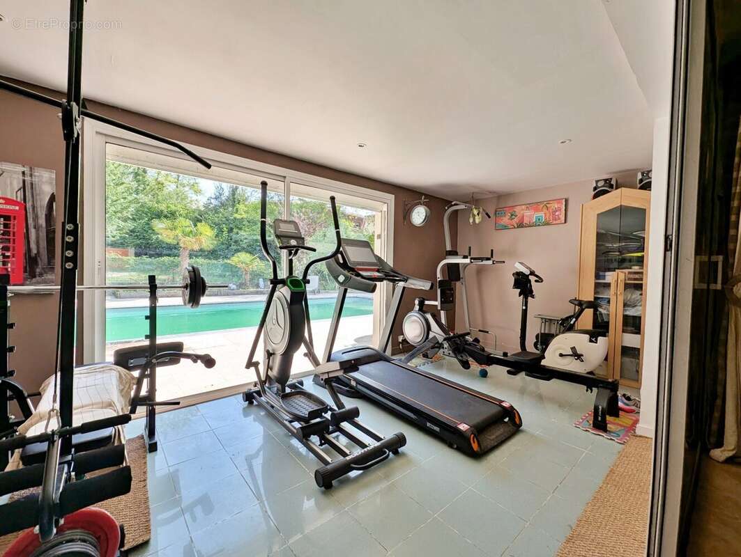 Maison à CHATEAUNEUF-SUR-ISERE