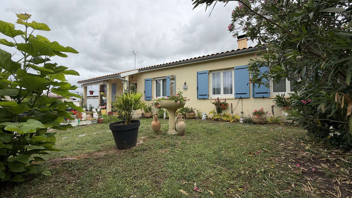 Maison 92 m² à Fleac-Sur-Seugne  - photo 2