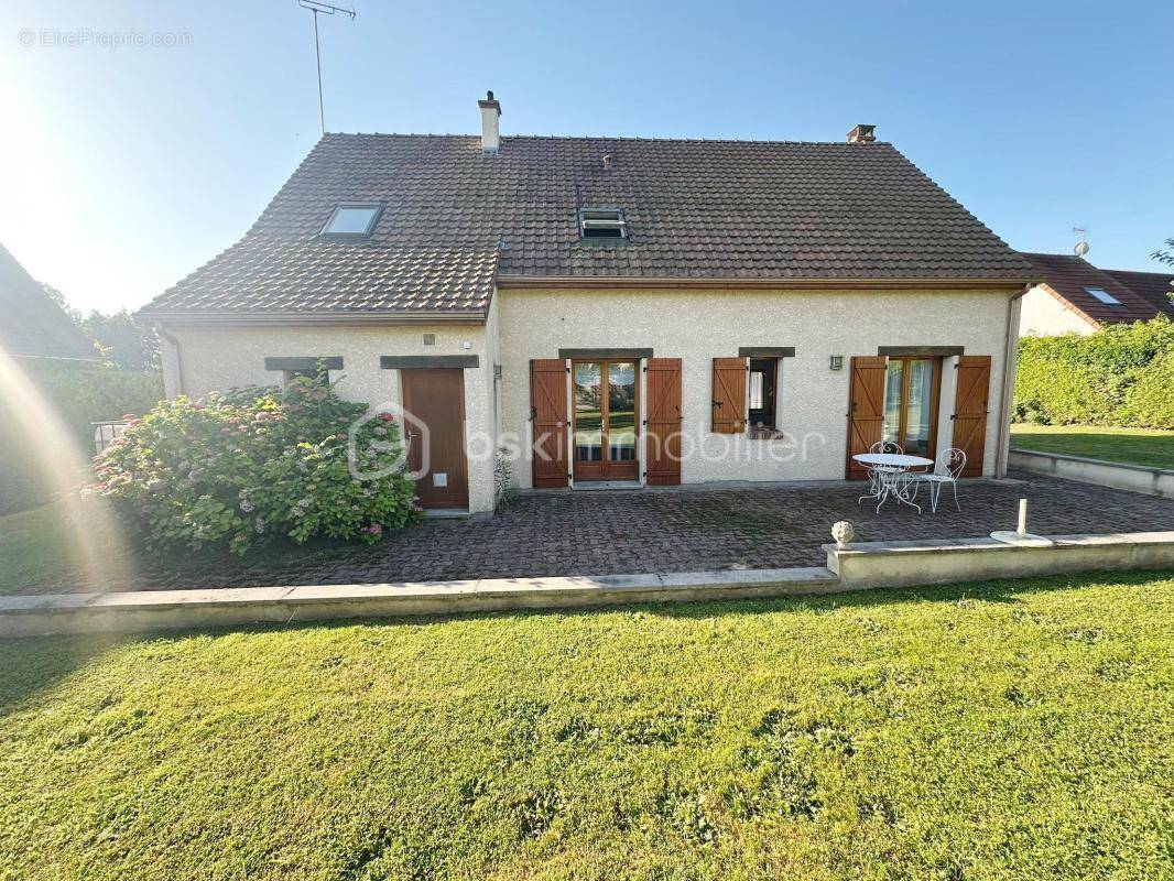 Maison à BERTHECOURT