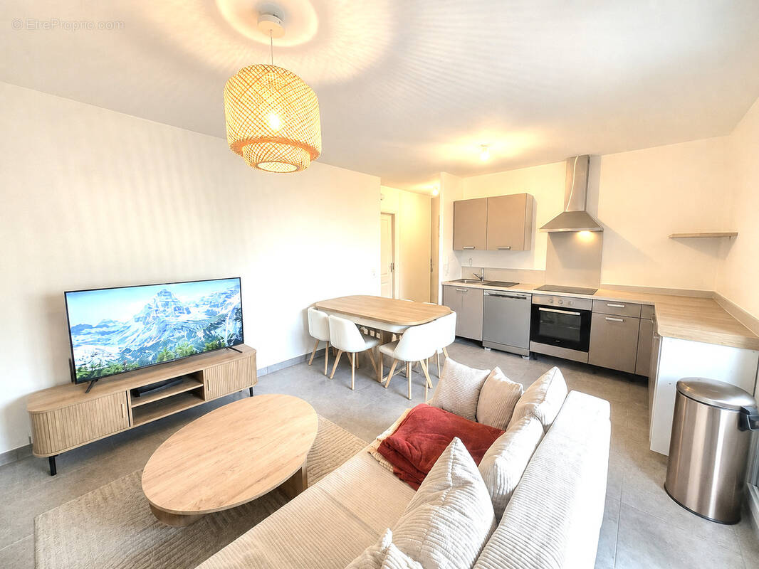 Appartement à PIERRE-BENITE