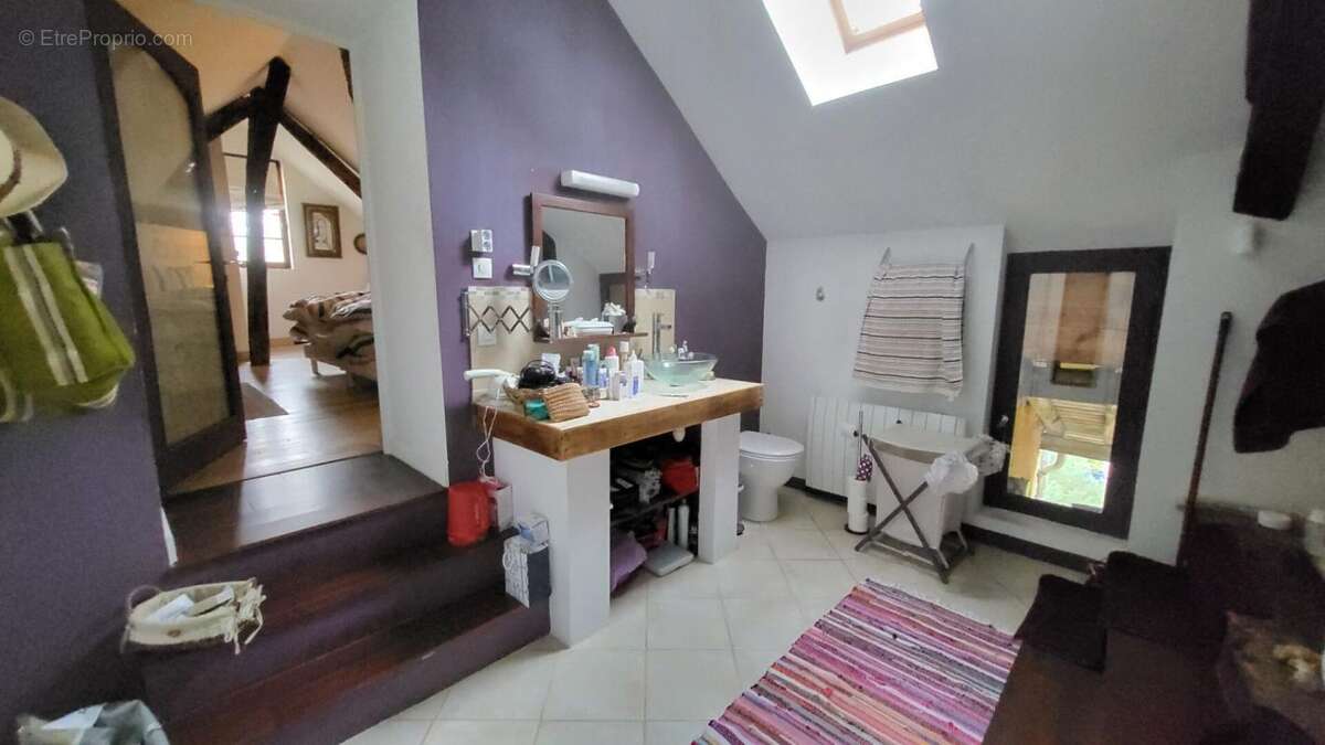 Maison à SAINT-JEAN-D&#039;ESTISSAC