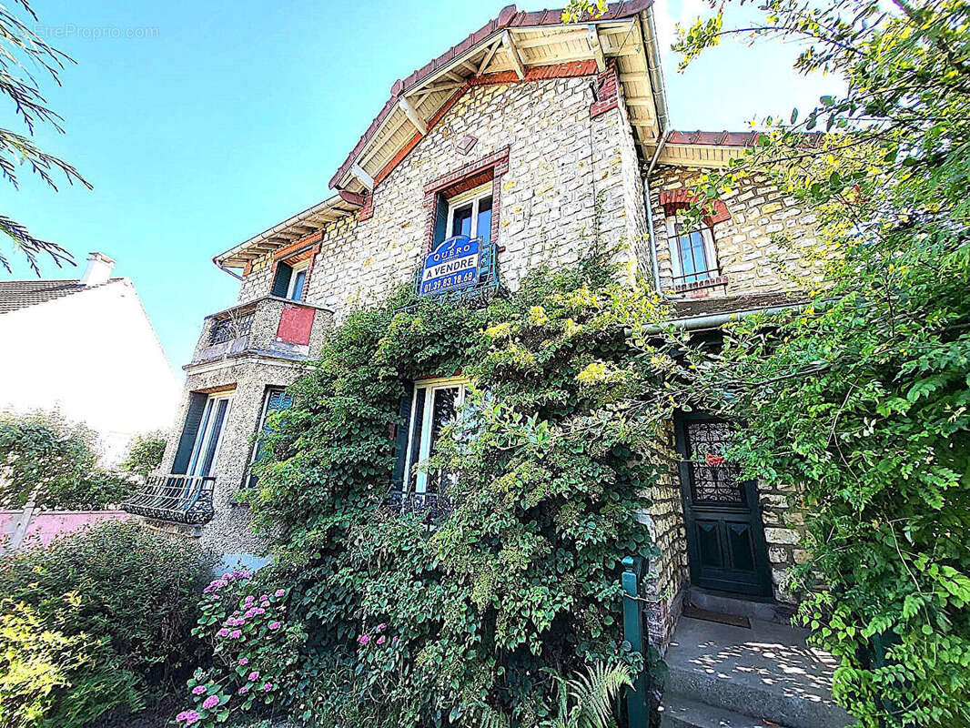 Maison à DEUIL-LA-BARRE