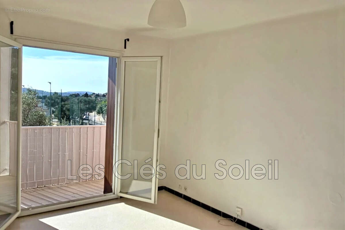 Appartement à LA VALETTE-DU-VAR