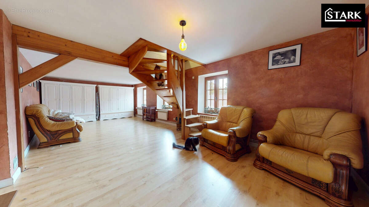 Maison à AUXELLES-HAUT