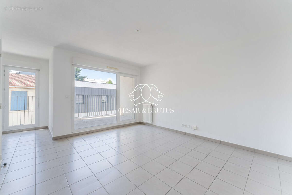 Appartement à LYON-9E