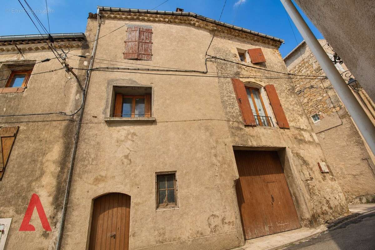 Maison de village avec garage et possibilité de créer jusqu'à 4 logements Airbnb  Fort potentiel d'investissement  Roujan  15 - photo 9