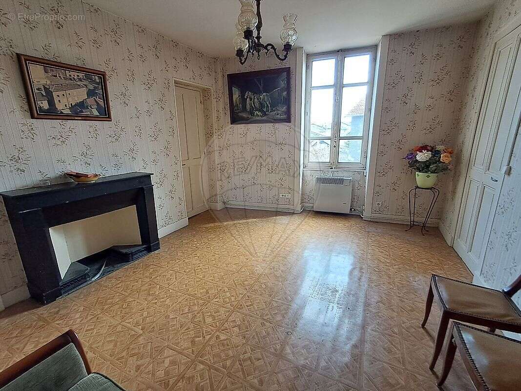 Appartement à SAINT-LAGER