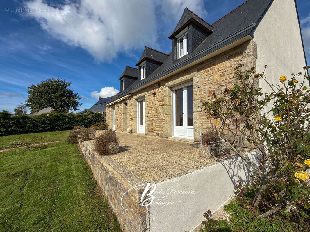 Maison à LE FAOU