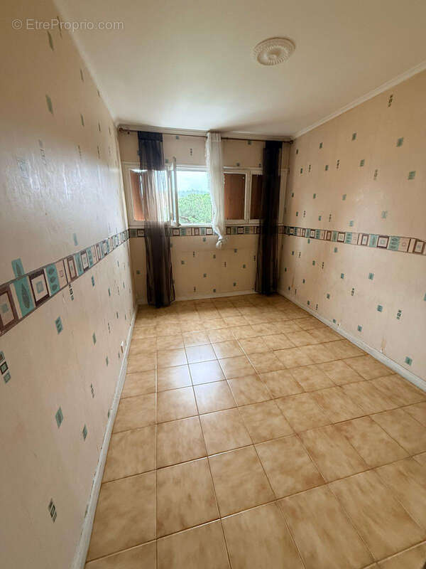 Appartement à MARSEILLE-15E