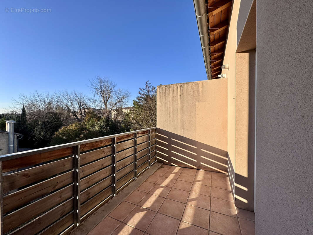 Appartement à L'ISLE-SUR-LA-SORGUE