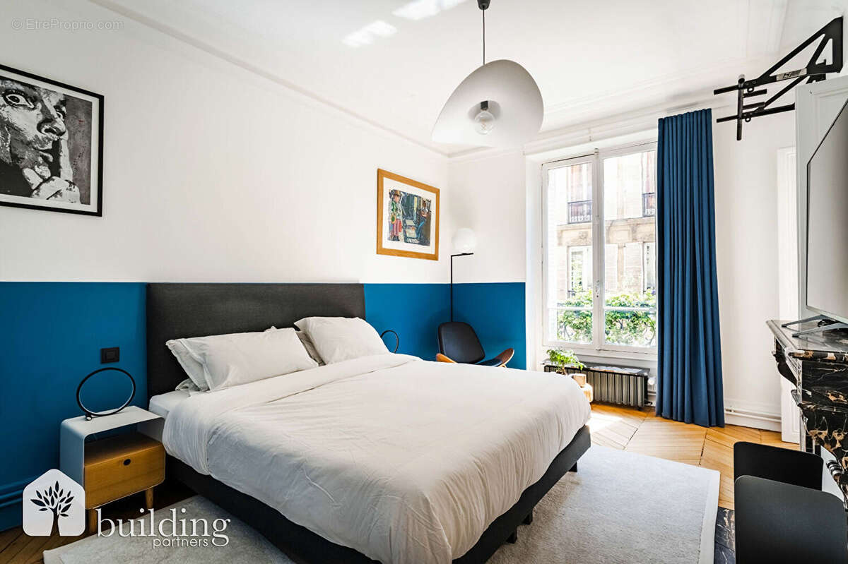 Appartement à PARIS-8E