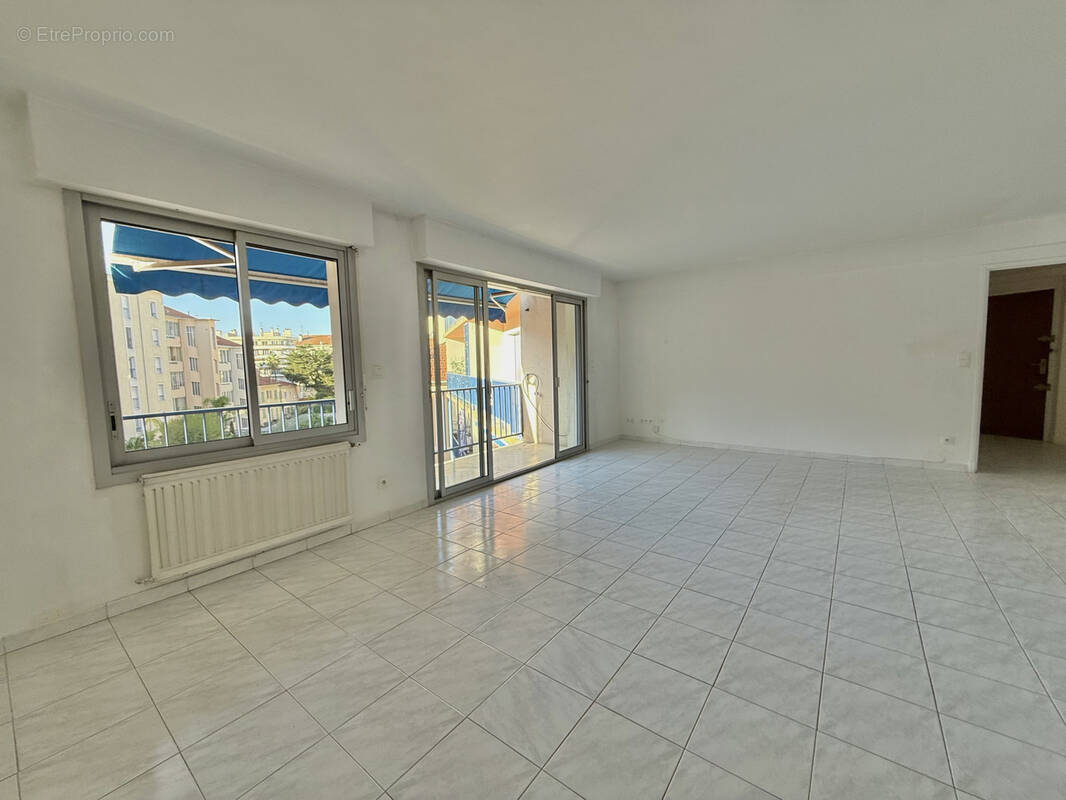 Appartement à HYERES