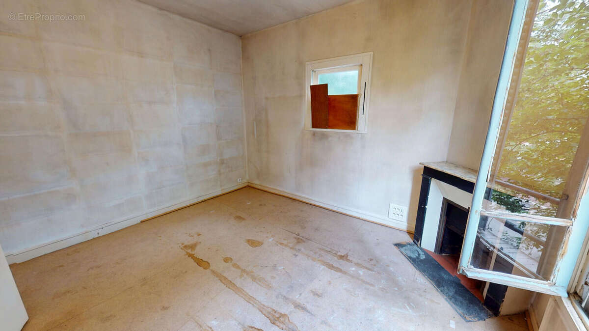 Exclusivité Guy Hoquet : Maison de ville avec extérieur et box à Montreuil - photo 6