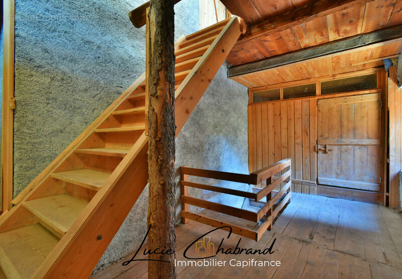 Maison à SAINT-VERAN