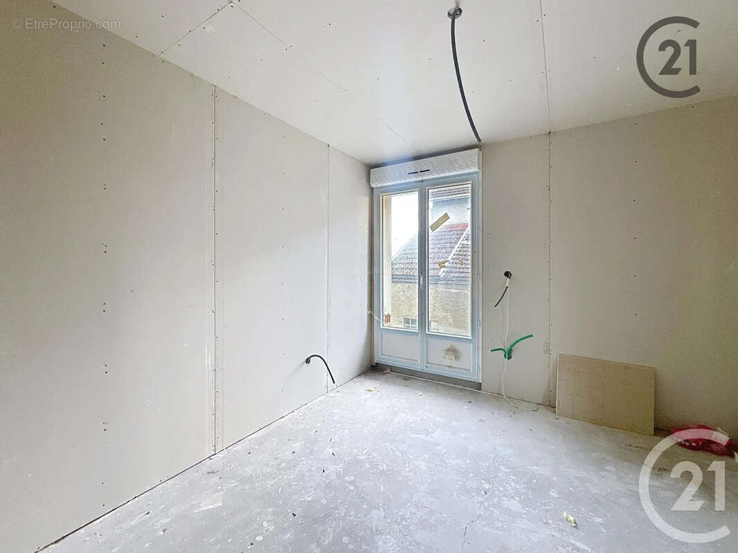 Maison à SAINT-JULIEN-LES-VILLAS