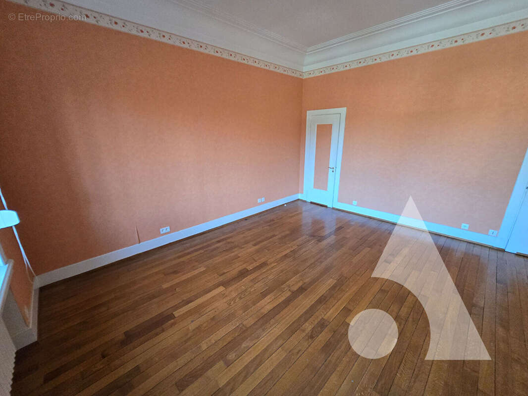 Maison Tavaux 11 pièce(s) 245m2 - photo 8