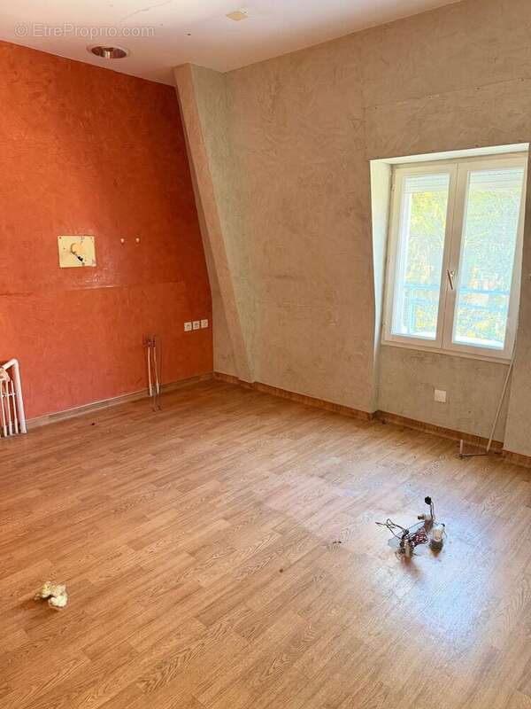 Appartement à LA COTE-SAINT-ANDRE