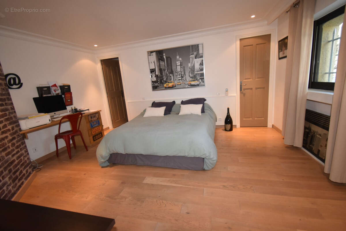 Maison à PLAN-DE-LA-TOUR