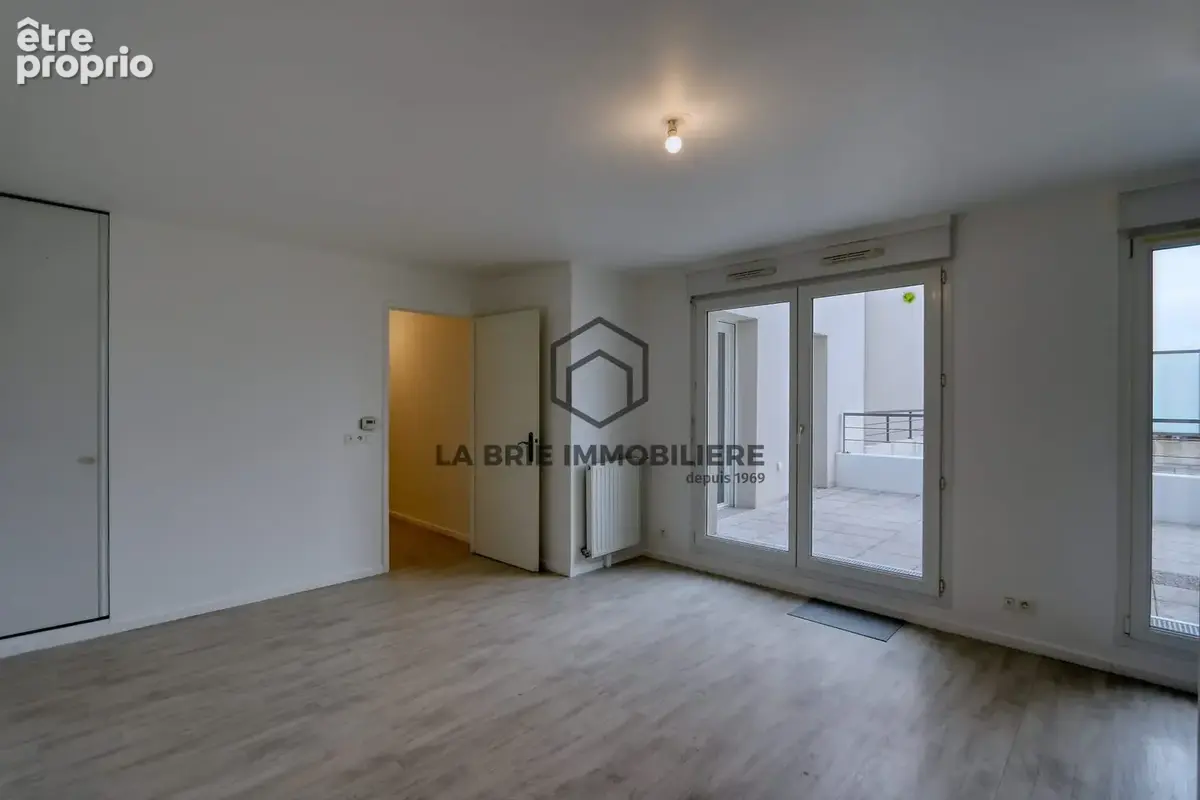 Appartement 3 pièces 63 m² à vendre à Villecresnes (94440) - photo 4