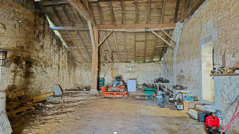 Maison à ORADOUR-SUR-GLANE