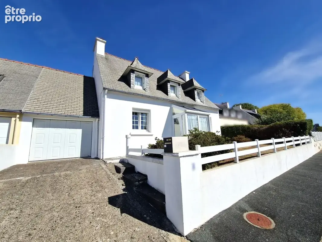 Maison 6 pièces 115 m² à vendre à Poullan-Sur-Mer (29100) - photo 1