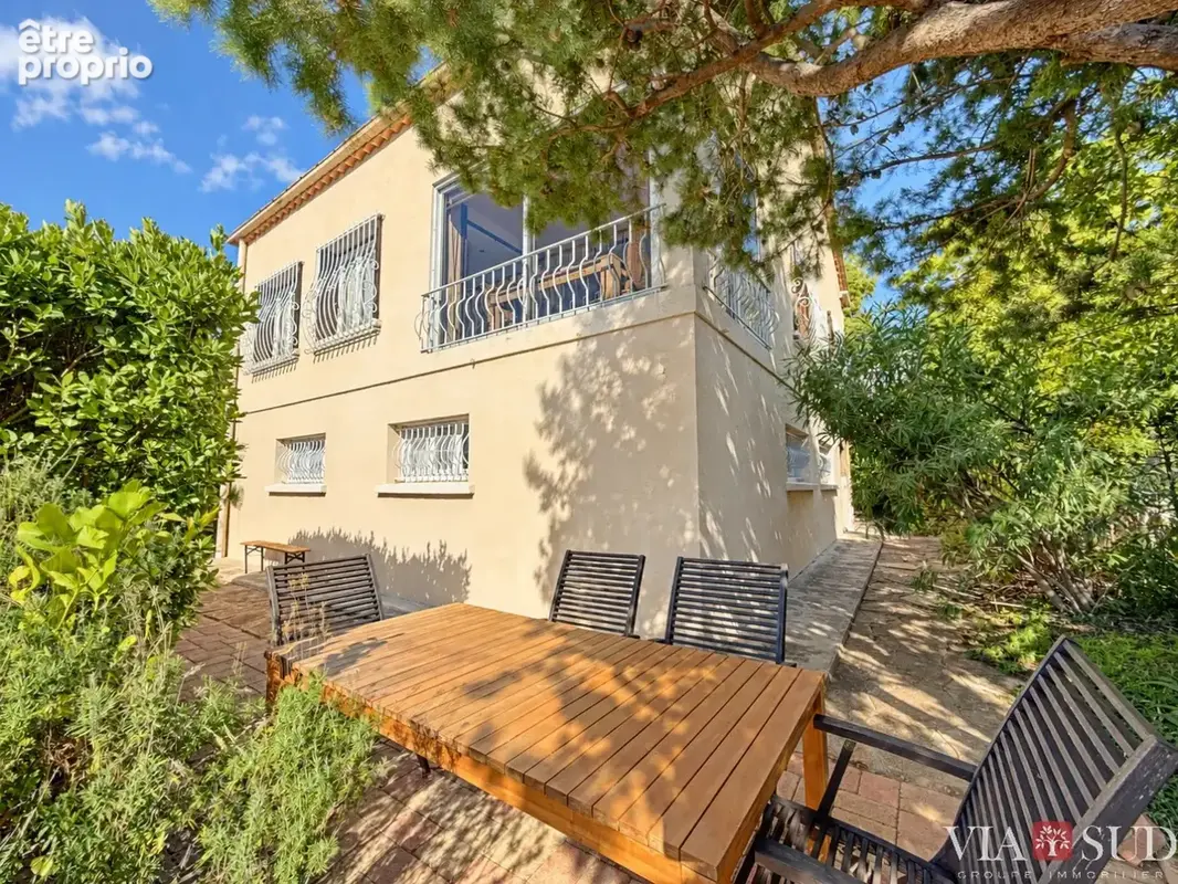 Béziers  quartier des arènes : villa des années 50 à quatre faces, vue dégagée sud - photo 1