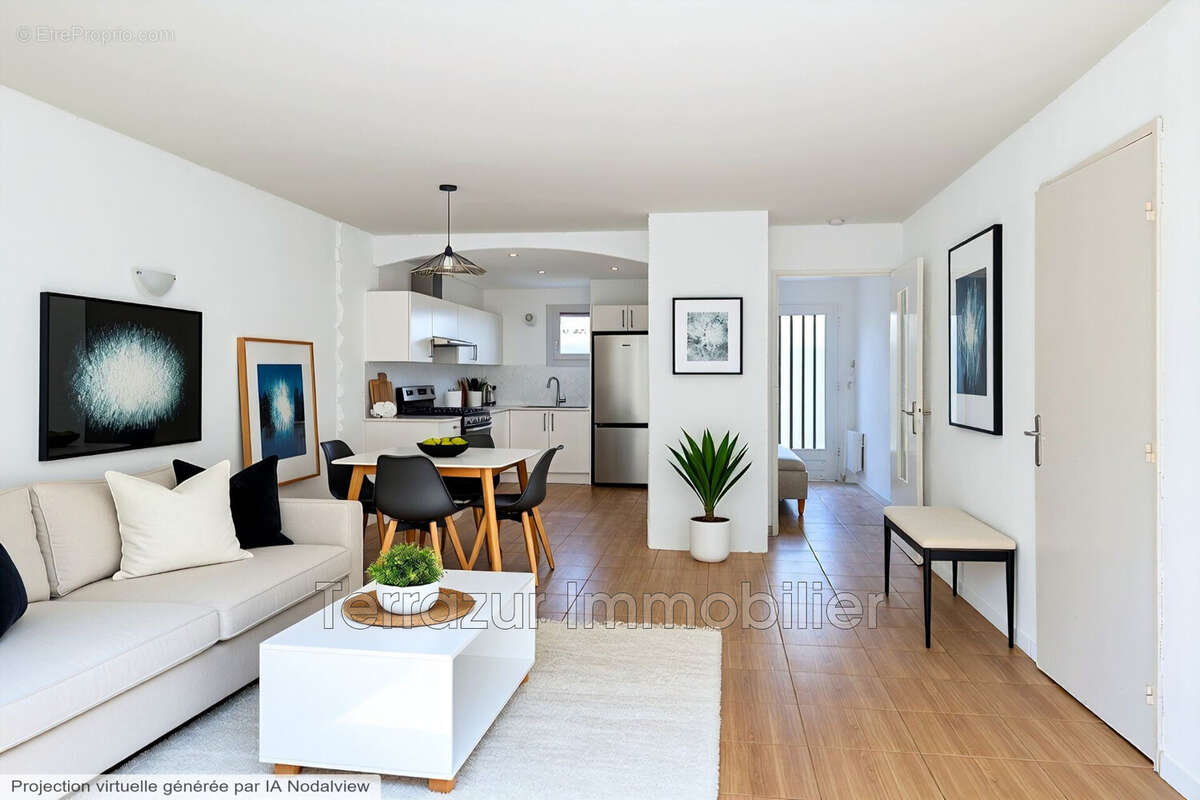 Appartement à VALLAURIS